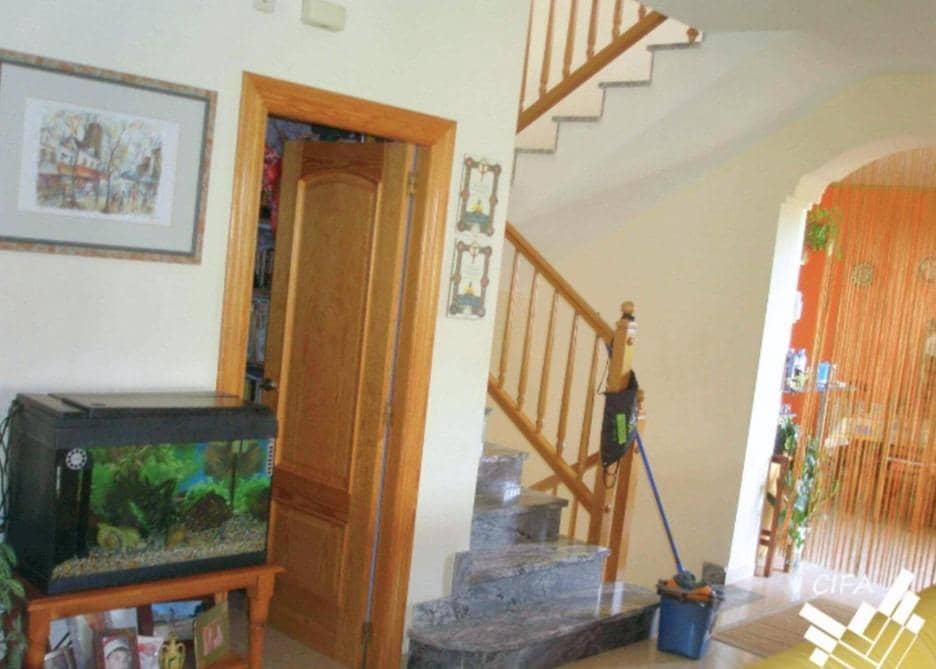 5 bedroom Villa for sale in Alcanar - € 265,000 (Ref: 9382977)