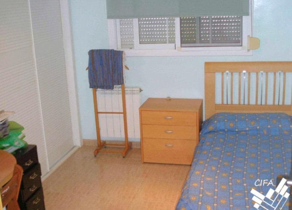 5 bedroom Villa for sale in Alcanar - € 265,000 (Ref: 9382977)