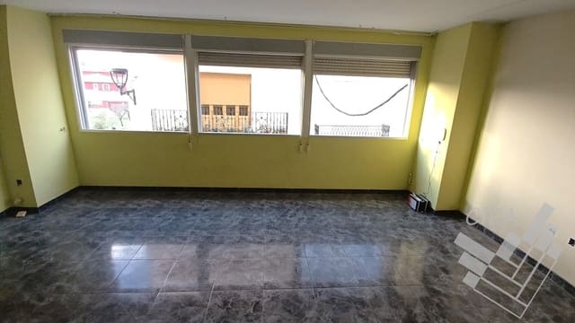 2 makuuhuone Omakotitalo myytävänä paikassa Càlig mukana 
autotalli - 110 000 € (Ref: 9382978)