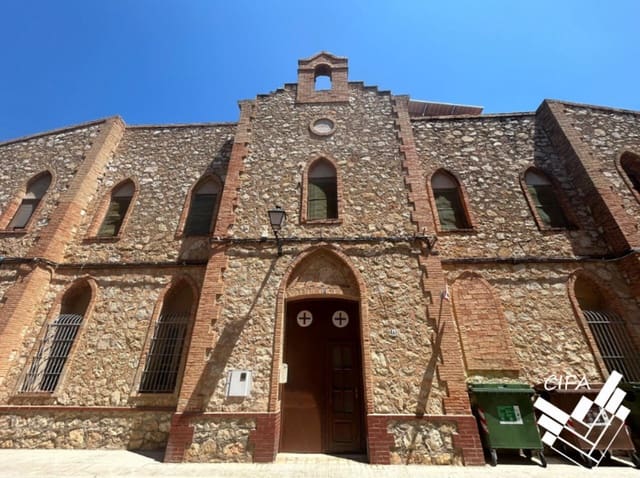 2 makuuhuone Omakotitalo myytävänä paikassa Càlig mukana 
autotalli - 110 000 € (Ref: 9382978)