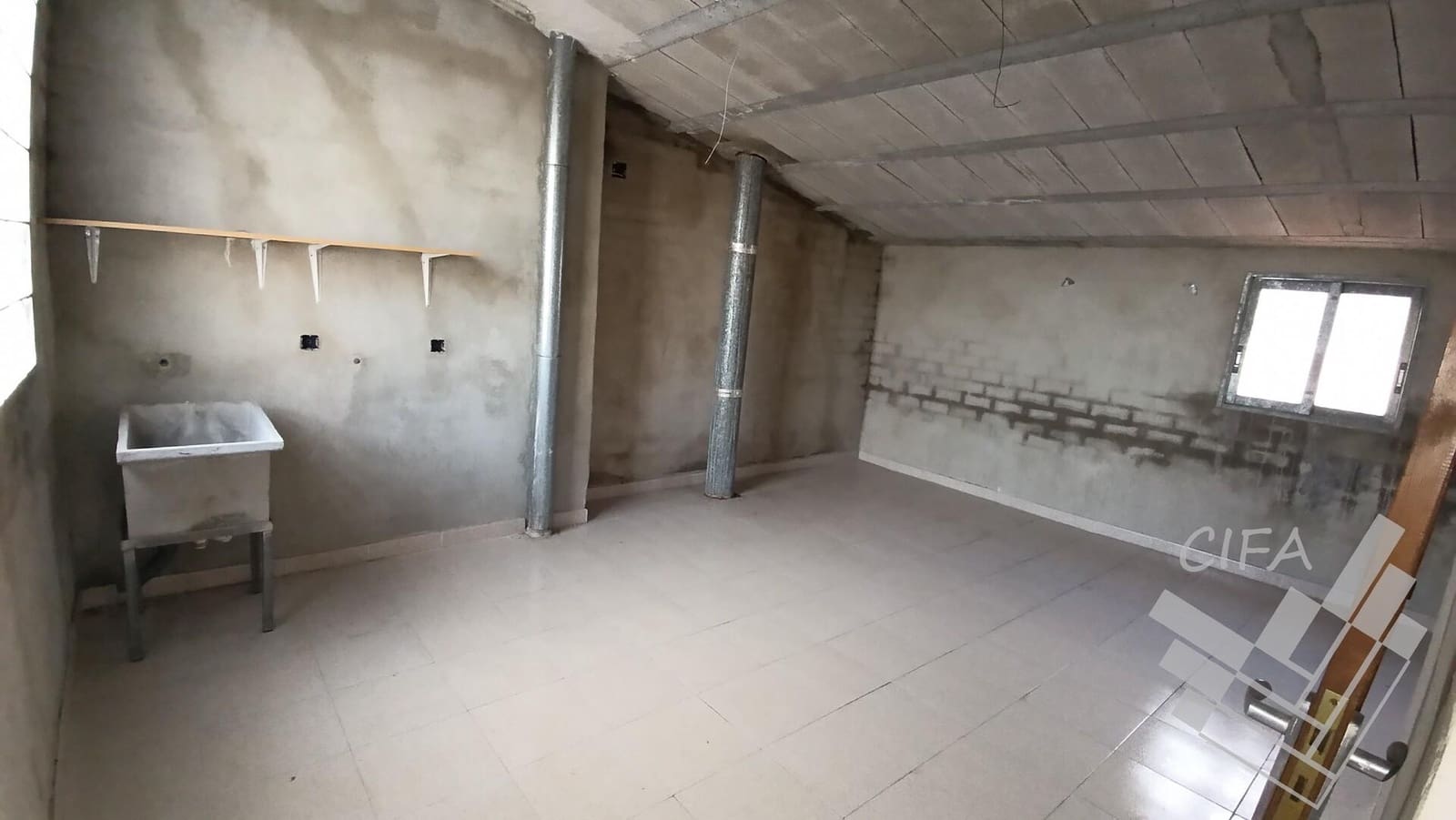 2 soverom Hus til salgs i Calig med garasje - € 110 000 (Ref: 9382978)