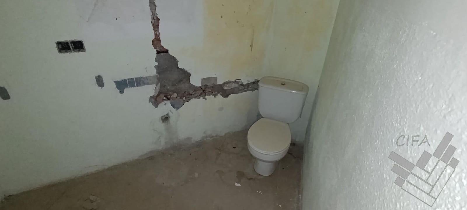 4 Zimmer Haus zu verkaufen in Calig - 30.600 € (Ref: 9382979)