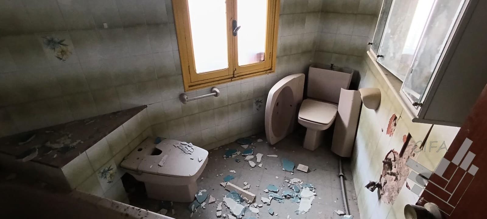 4 Zimmer Haus zu verkaufen in Calig - 30.600 € (Ref: 9382979)