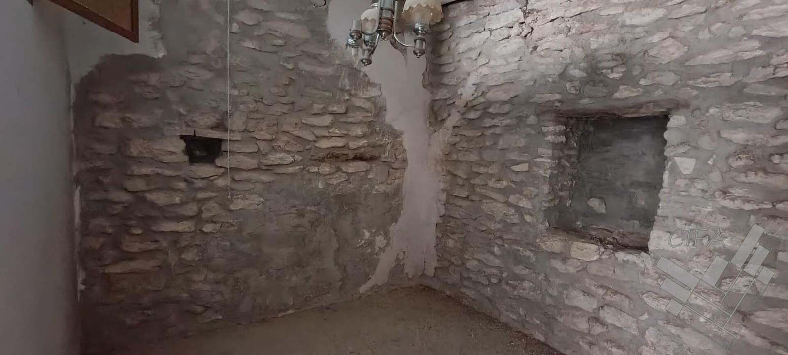 4 Zimmer Haus zu verkaufen in Calig - 30.600 € (Ref: 9382979)