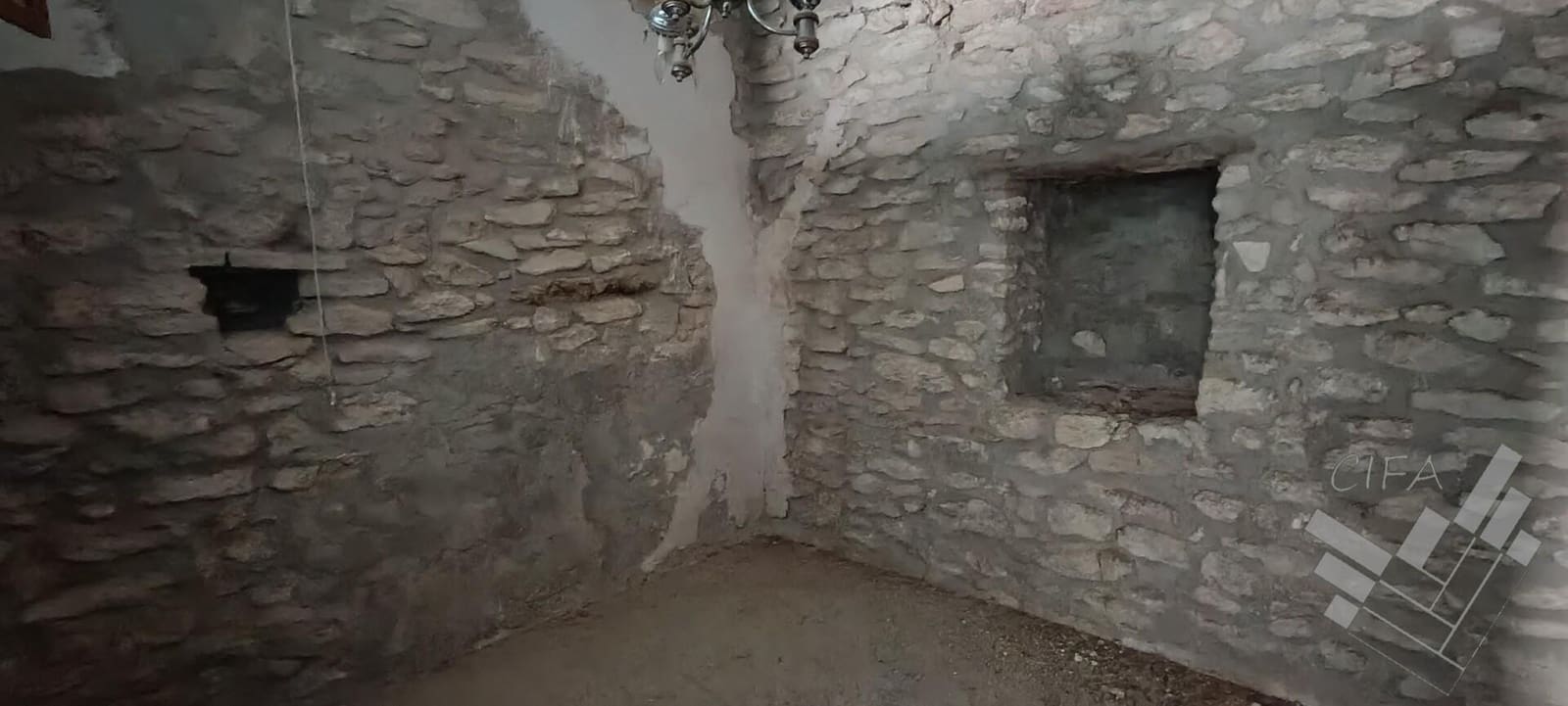 4 Zimmer Haus zu verkaufen in Calig - 30.600 € (Ref: 9382979)