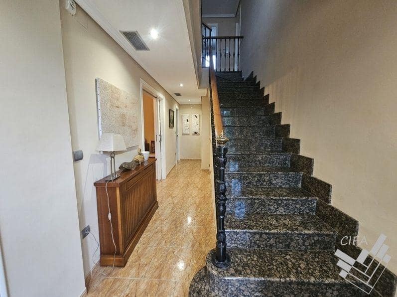 4 soverom Villa til salgs i Vinaros med svømmebasseng garasje - € 477 000 (Ref: 9396023)