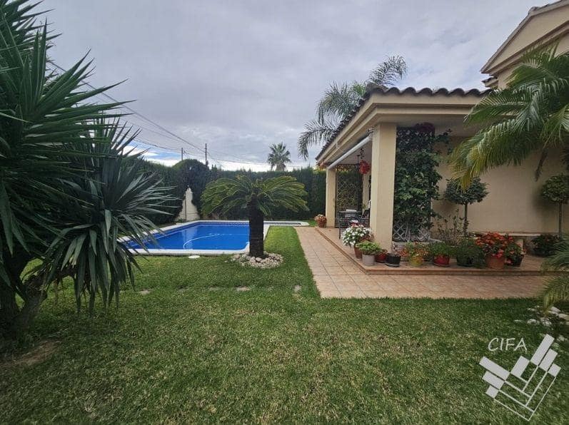 4 soverom Villa til salgs i Vinaros med svømmebasseng garasje - € 477 000 (Ref: 9396023)