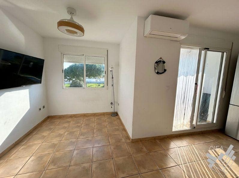 2 bedroom Apartment for sale in Vinaros - € 140,000 (Ref: 9403418)