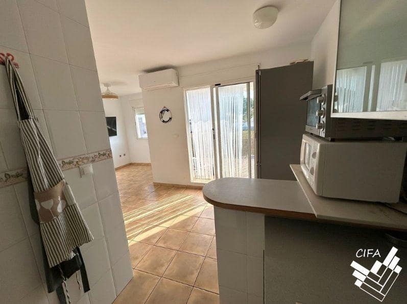 2 bedroom Apartment for sale in Vinaros - € 140,000 (Ref: 9403418)