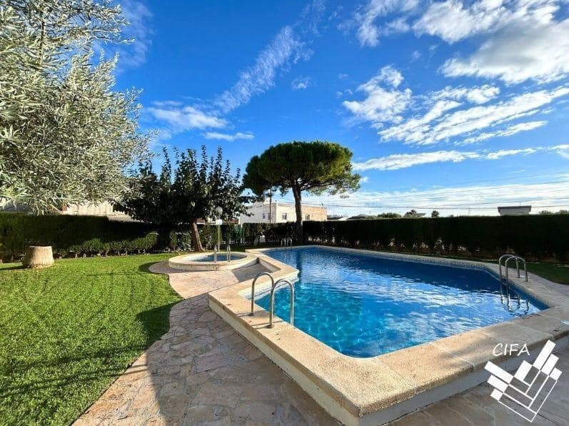 2 bedroom Apartment for sale in Vinaros - € 140,000 (Ref: 9403418)