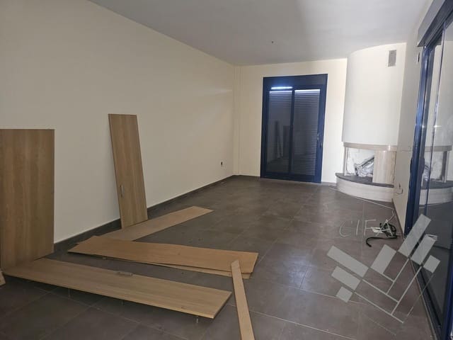 3 slaapkamer Appartement te koop in Vinaròs met garage - € 211.000 (Ref: 9408066)