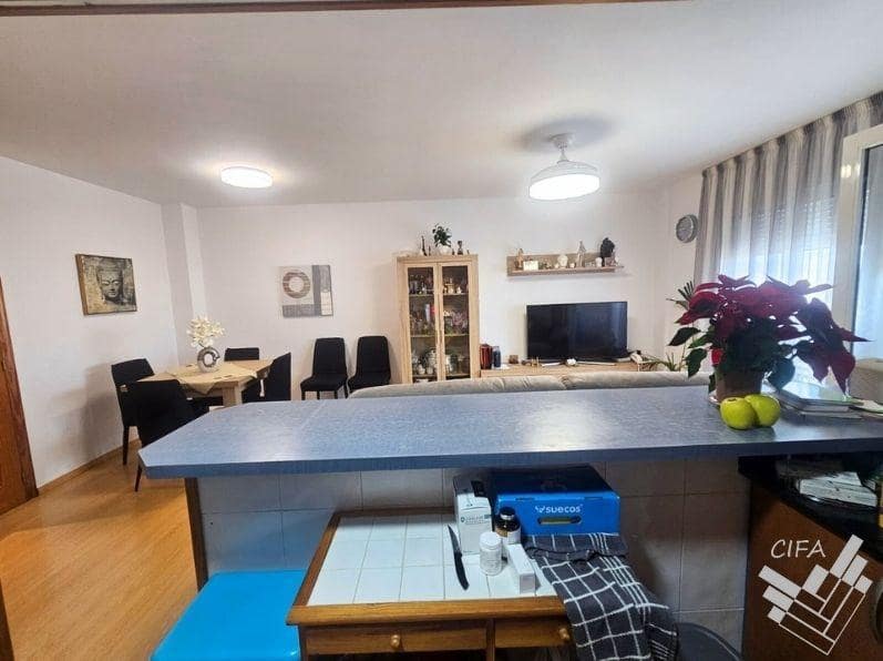 3 slaapkamer Flat te koop in Vinaros - € 170.000 (Ref: 9411001)