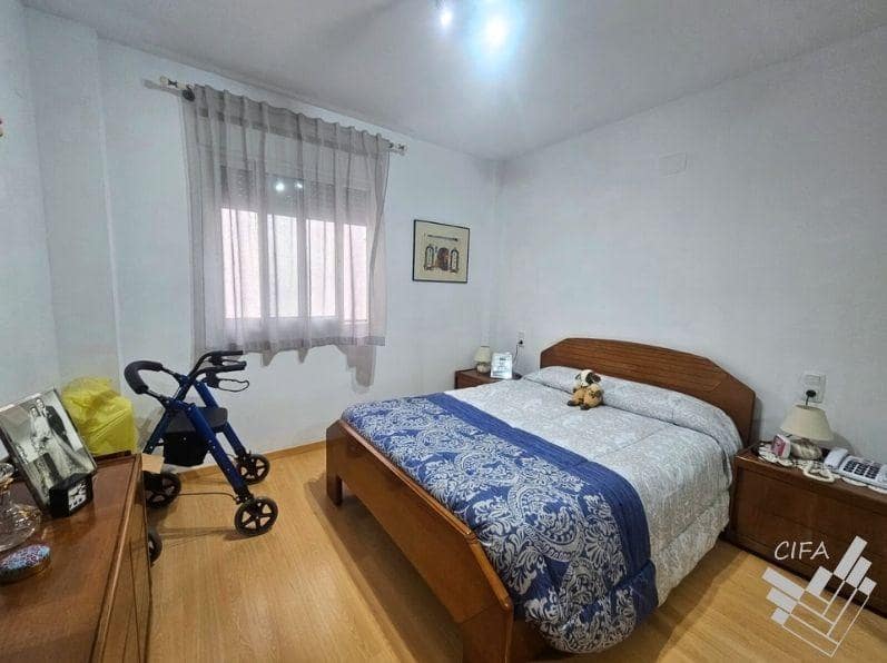 3 slaapkamer Flat te koop in Vinaros - € 170.000 (Ref: 9411001)