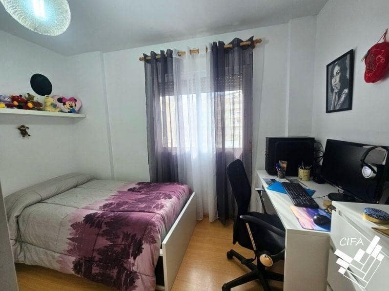 3 slaapkamer Flat te koop in Vinaros - € 170.000 (Ref: 9411001)