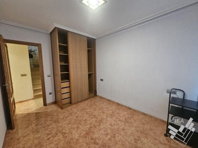 4 soveværelse Rækkehus til salg i Benicarlo med garage - € 298.000 (Ref: 9414127)