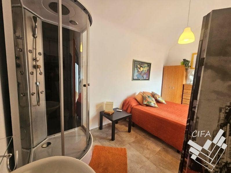 2 slaapkamer Flat te koop in Sant Jordi met zwembad - € 130.000 (Ref: 9437135)