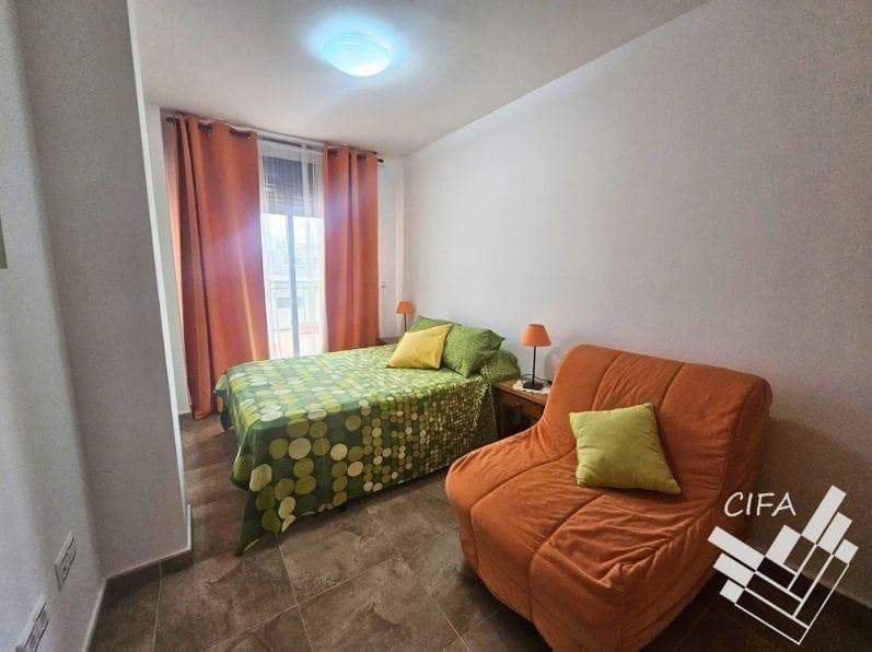 2 slaapkamer Flat te koop in Sant Jordi met zwembad - € 130.000 (Ref: 9437135)