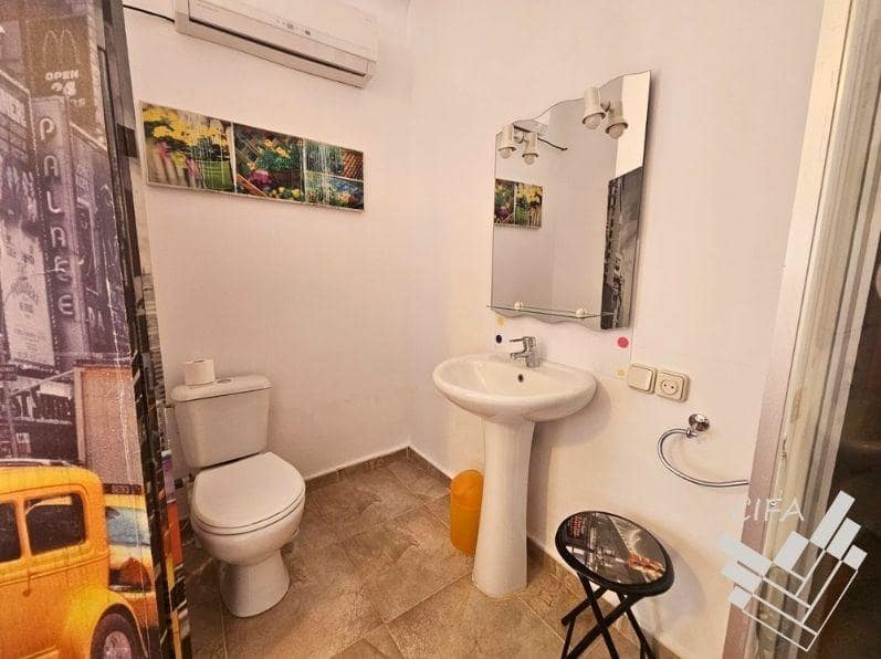 2 slaapkamer Flat te koop in Sant Jordi met zwembad - € 130.000 (Ref: 9437135)