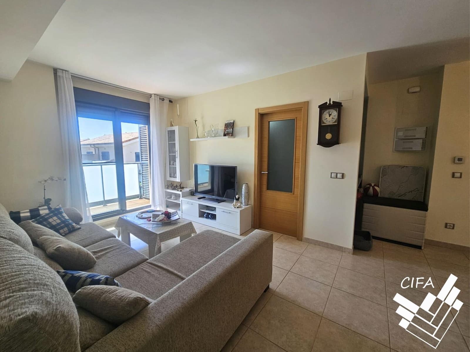 2 bedroom Flat for sale in Sant Jordi with pool garage - € 130,000 (Ref: 9446360)