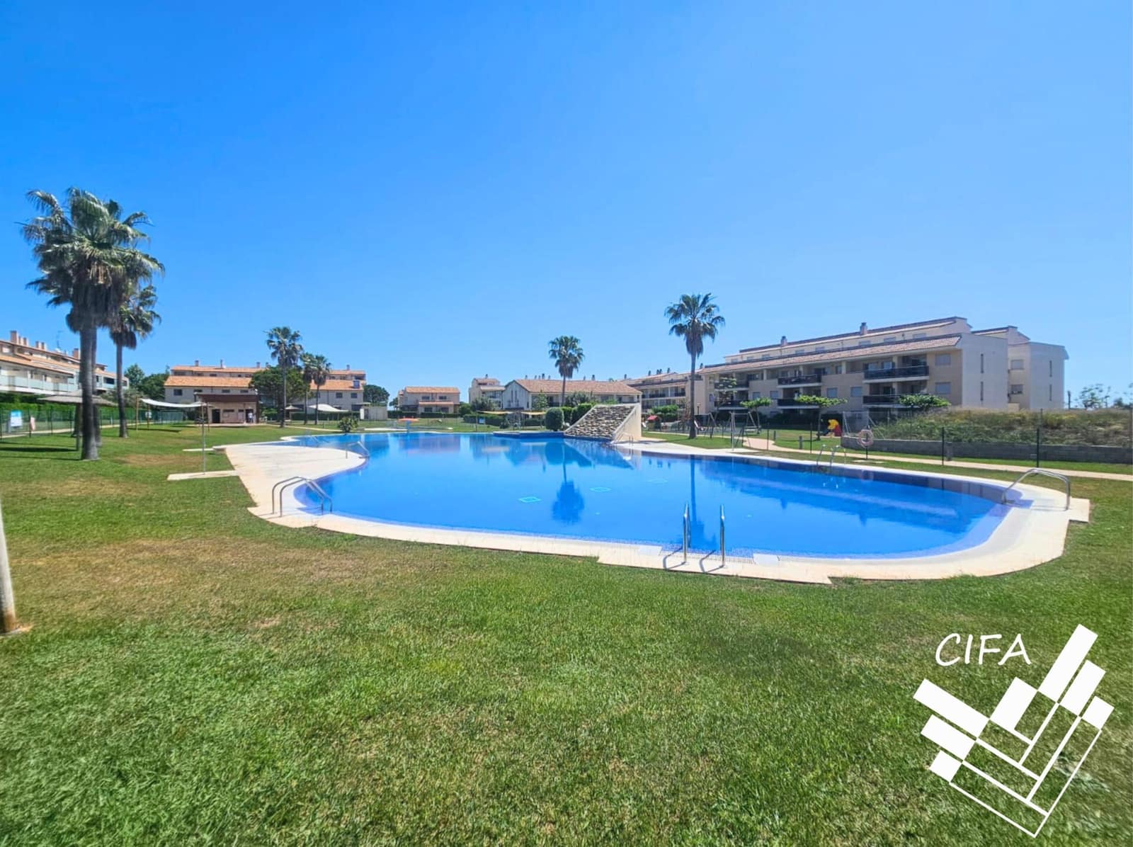 2 bedroom Flat for sale in Sant Jordi with pool garage - € 130,000 (Ref: 9446360)