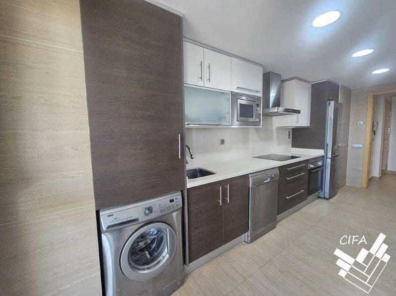 Piso de 2 habitaciones en Vinaròs en alquiler con piscina - 800 € (Ref: 9446361)