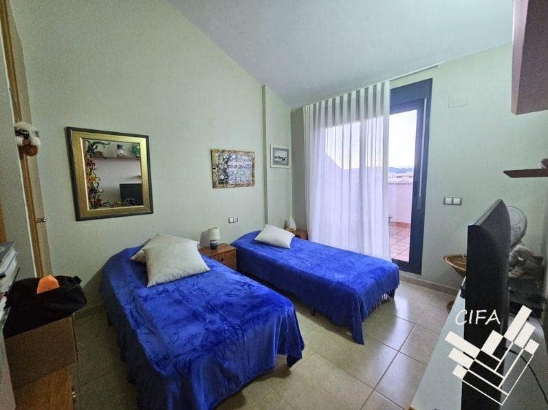 2 soveværelse Penthouse til salg i Sant Jordi med swimmingpool - € 165.000 (Ref: 9446362)