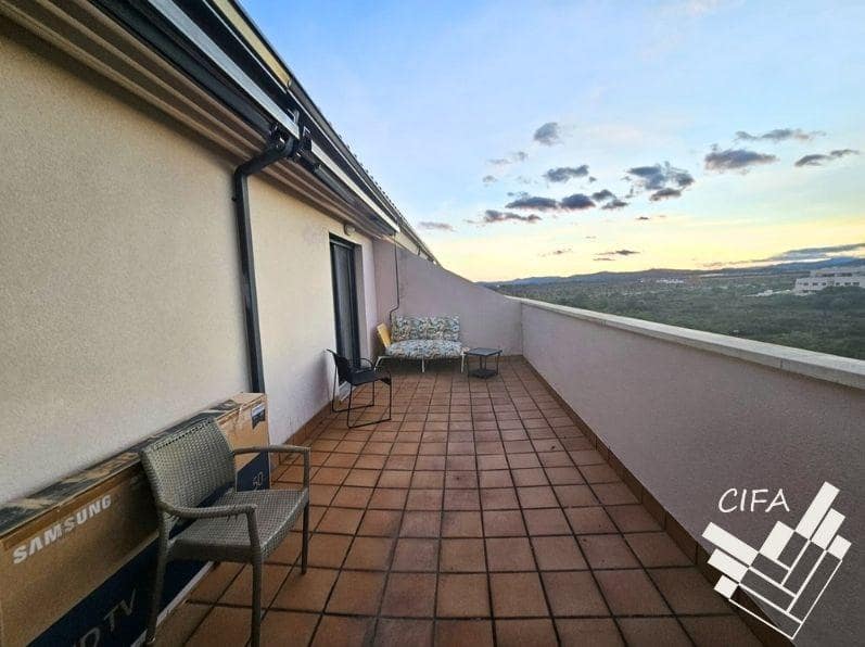 2 soveværelse Penthouse til salg i Sant Jordi med swimmingpool - € 165.000 (Ref: 9446362)