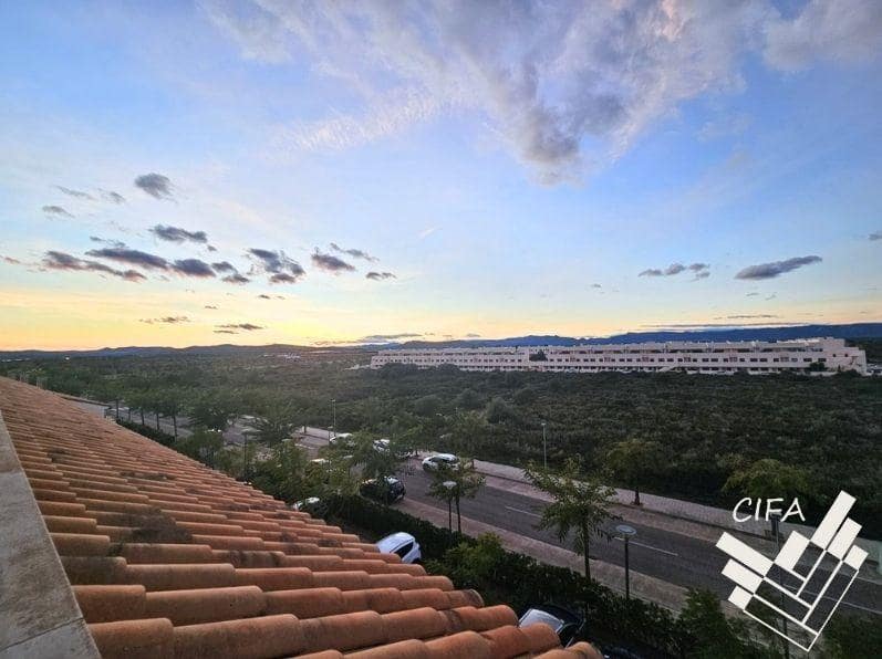 2 soveværelse Penthouse til salg i Sant Jordi med swimmingpool - € 165.000 (Ref: 9446362)