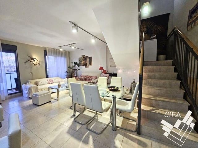 2 bedroom Penthouse for sale in Sant Jordi with pool - € 165,000 (Ref: 9446362)