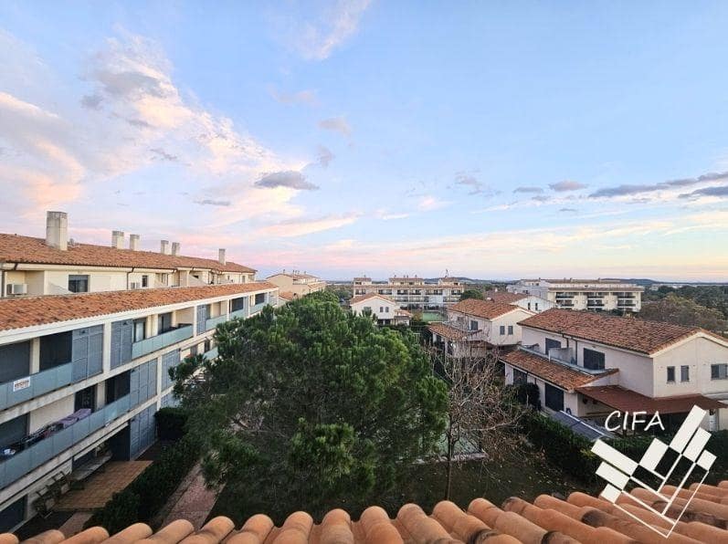 2 soveværelse Penthouse til salg i Sant Jordi med swimmingpool - € 165.000 (Ref: 9446362)