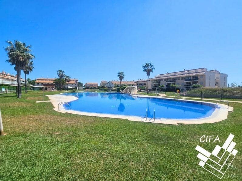 2 soveværelse Penthouse til salg i Sant Jordi med swimmingpool - € 165.000 (Ref: 9446362)