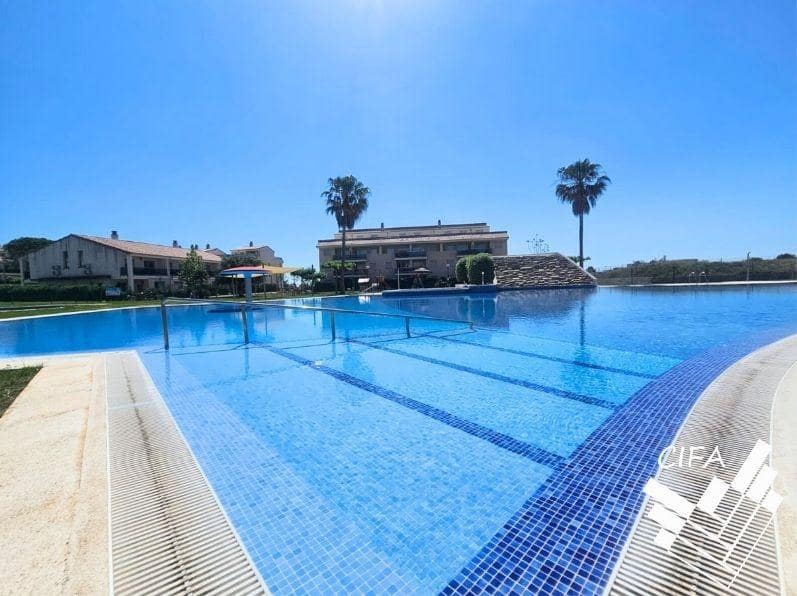 2 soveværelse Penthouse til salg i Sant Jordi med swimmingpool - € 165.000 (Ref: 9446362)