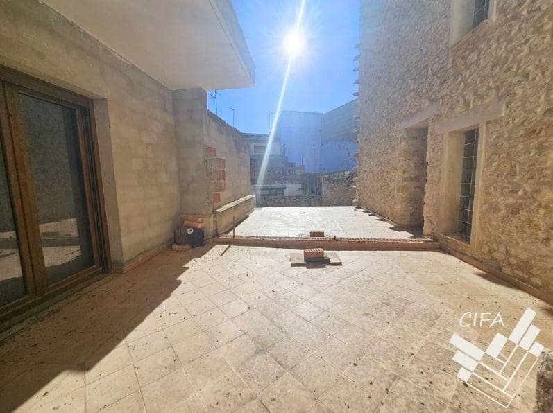 Villa for sale in Sant Mateu - € 600,000 (Ref: 9452152)