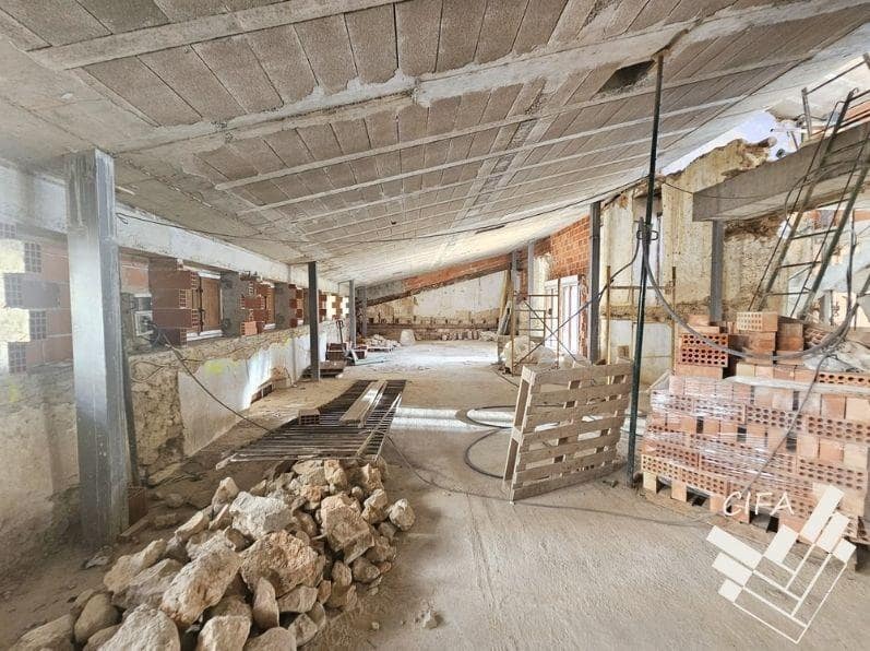 Villa for sale in Sant Mateu - € 600,000 (Ref: 9452152)