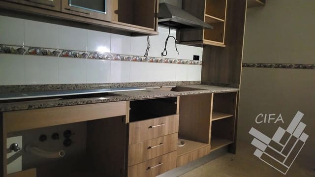 3 chambre Maison de Ville à vendre à Vinaròs avec garage - 199 000 € (Ref: 9452154)