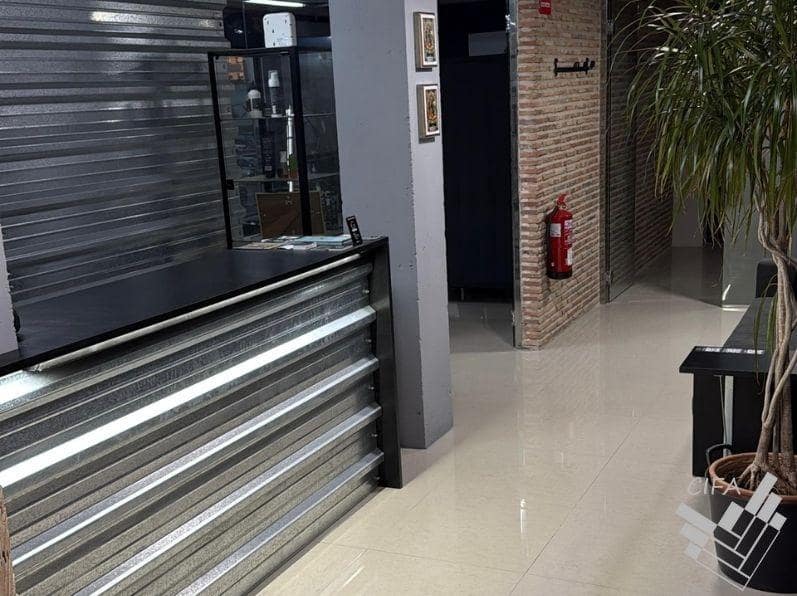 Commercieel te huur in Vinaros - € 750 (Ref: 9462114)