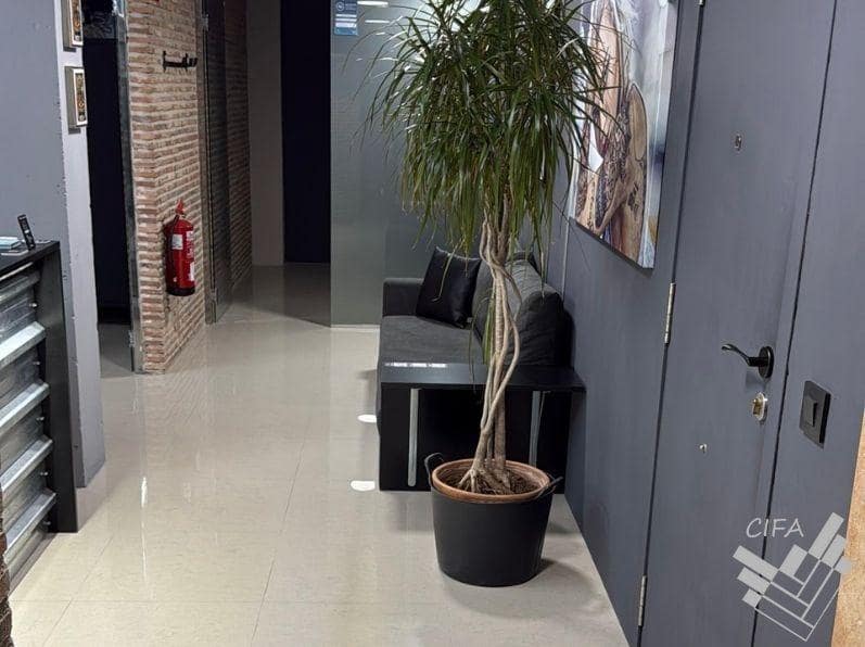 Commercieel te huur in Vinaros - € 750 (Ref: 9462114)