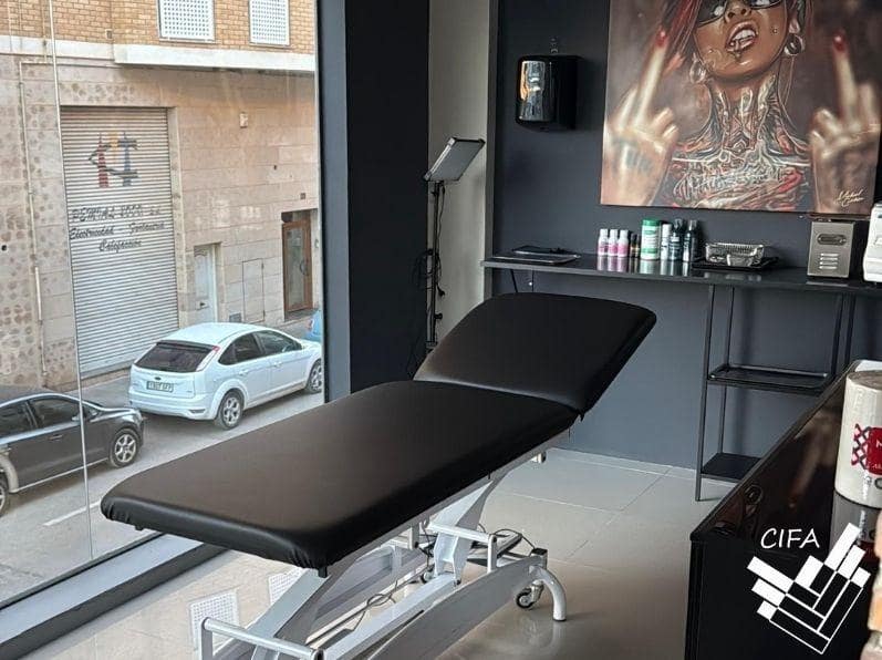 Commercieel te huur in Vinaros - € 750 (Ref: 9462114)