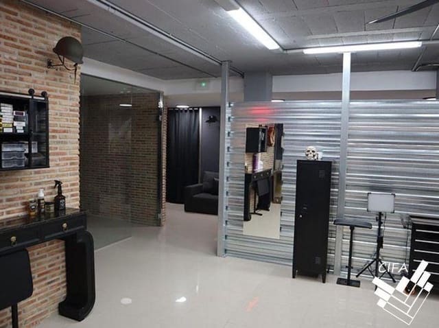 Commercieel te huur in Vinaròs - € 750 (Ref: 9462114)