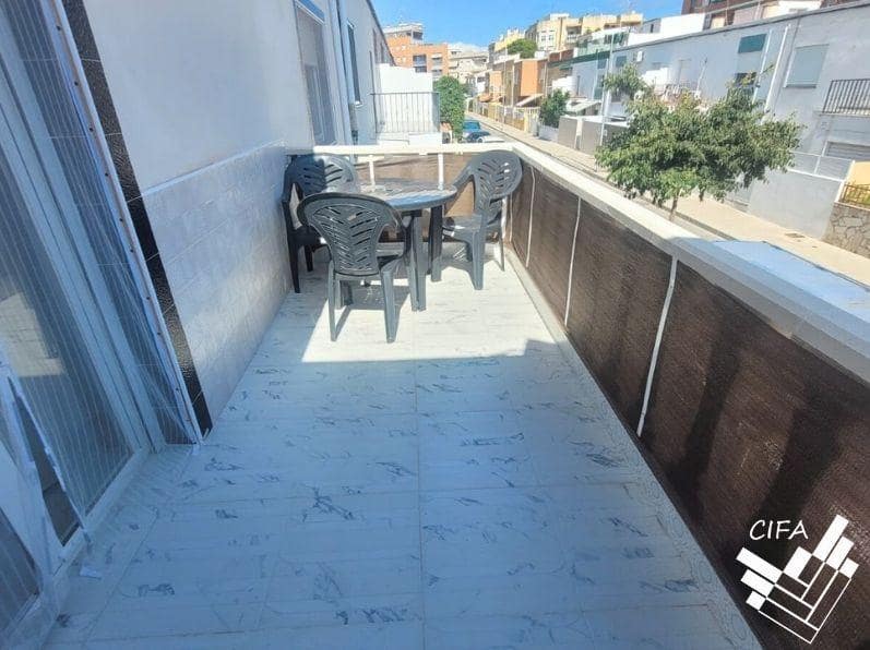 Casa de 4 habitaciones en Vinaròs en alquiler - 800 € (Ref: 9468513)