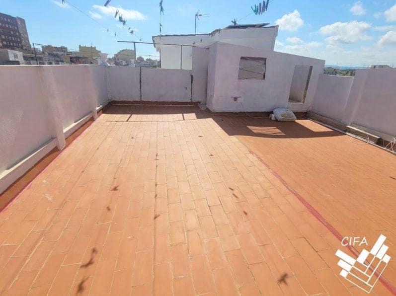 Casa de 4 habitaciones en Vinaròs en alquiler - 800 € (Ref: 9468513)