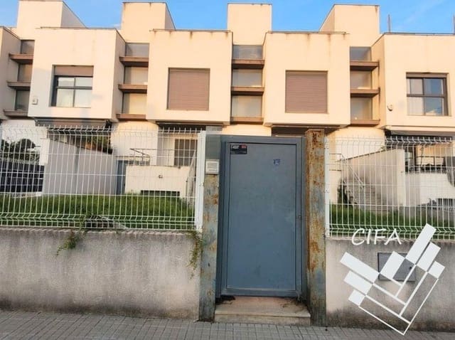 4 sovrum Radhus till salu i Vinaròs - 199 000 € (Ref: 9472986)