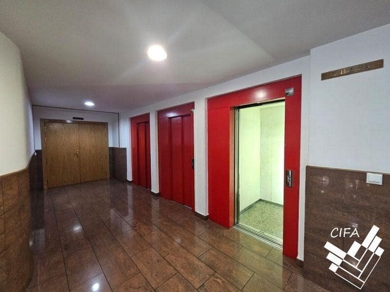 4 makuuhuone Asunto myytävänä paikassa Oropesa  mukana uima-altaan - 187 500 € (Ref: 9474219)