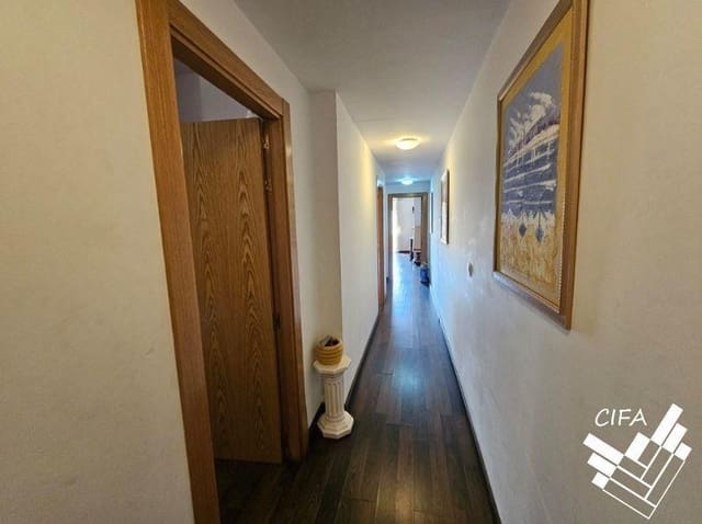 4 makuuhuone Asunto myytävänä paikassa Oropesa  mukana uima-altaan - 187 500 € (Ref: 9474219)