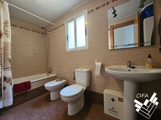 4 makuuhuone Asunto myytävänä paikassa Oropesa  mukana uima-altaan - 187 500 € (Ref: 9474219)