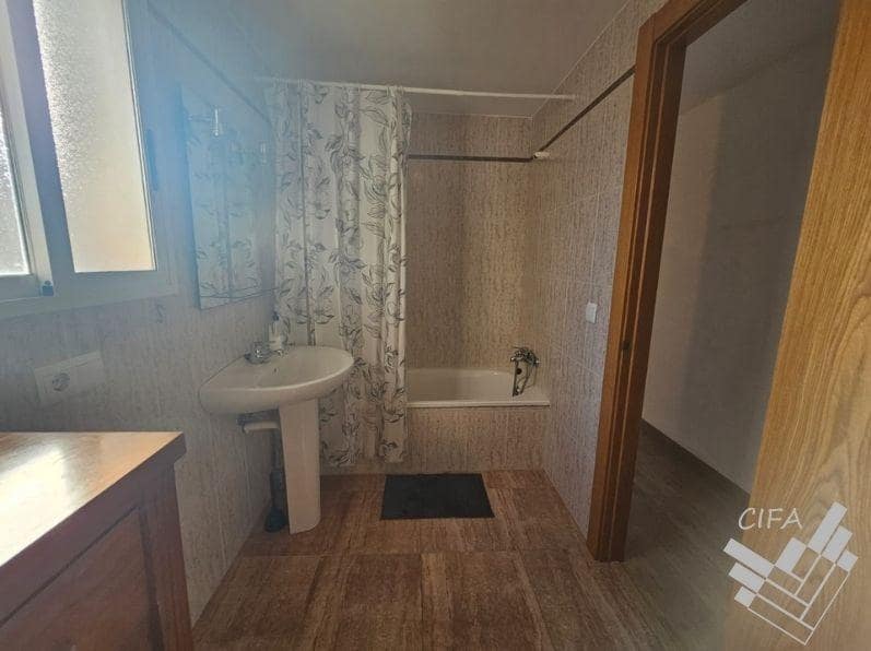 4 makuuhuone Asunto myytävänä paikassa Oropesa  mukana uima-altaan - 187 500 € (Ref: 9474219)