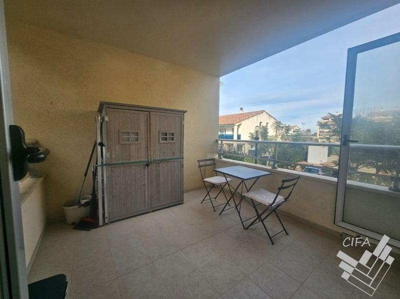 2 sovrum Lägenhet att hyra i Sant Jordi med pool - 600 € (Ref: 9488356)