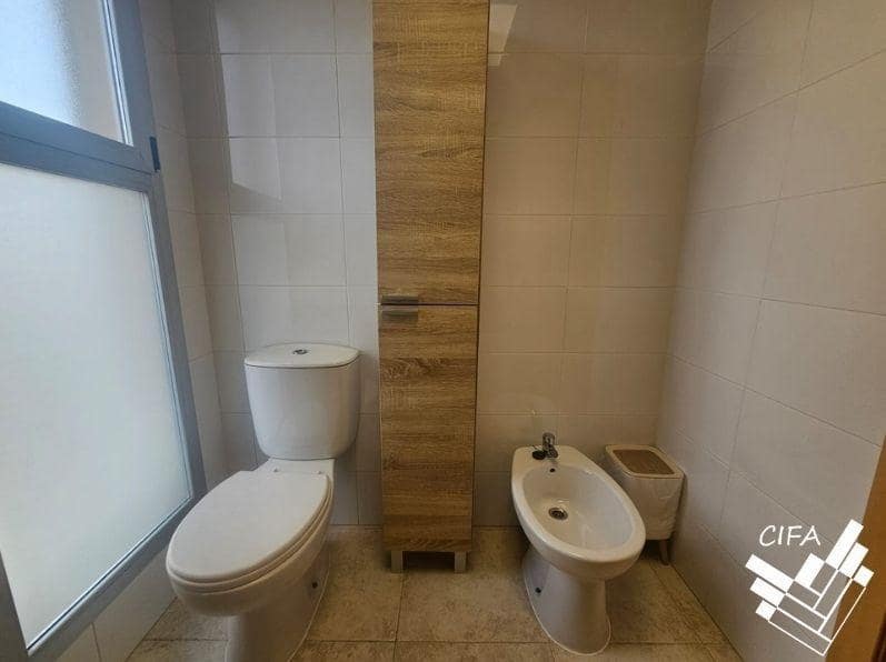 2 sovrum Lägenhet att hyra i Sant Jordi med pool - 600 € (Ref: 9488356)