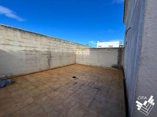 4 soverom Kjedet enebolig til salgs i Vinaròs med svømmebasseng garasje - € 634 000 (Ref: 9502391)