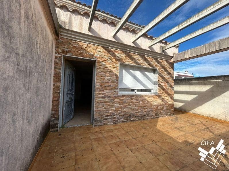 4 soverom Kjedet enebolig til salgs i Vinaros med svømmebasseng garasje - € 634 000 (Ref: 9502391)